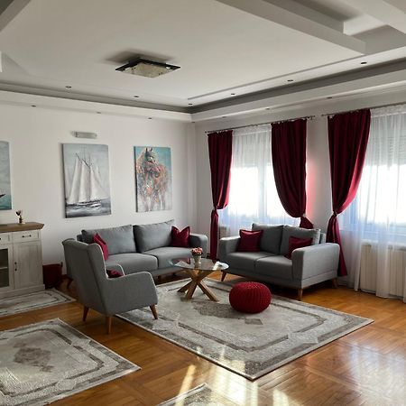 Airport Sky Apartments Lux II Beograd Eksteriør bilde
