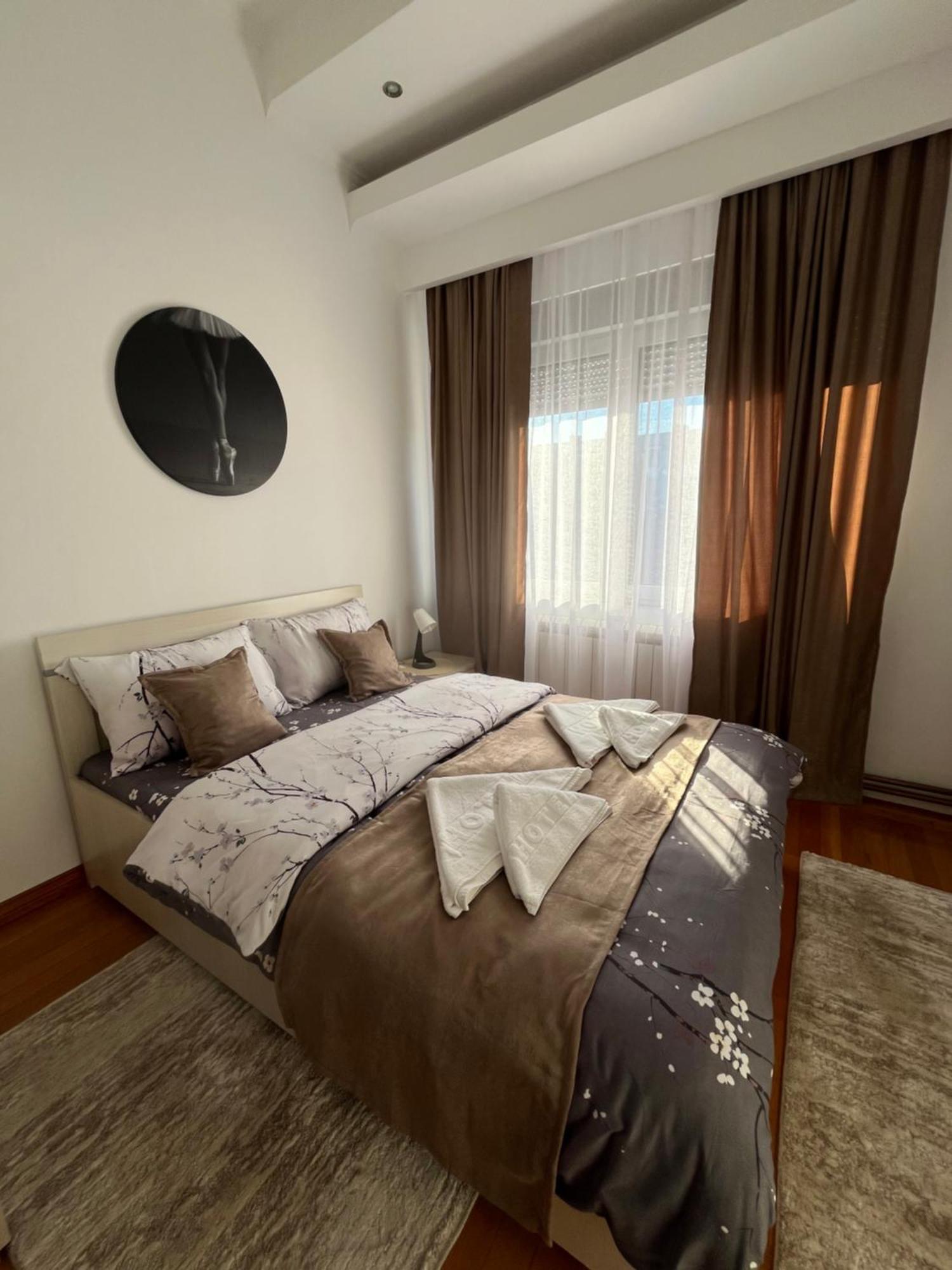 Airport Sky Apartments Lux II Beograd Eksteriør bilde